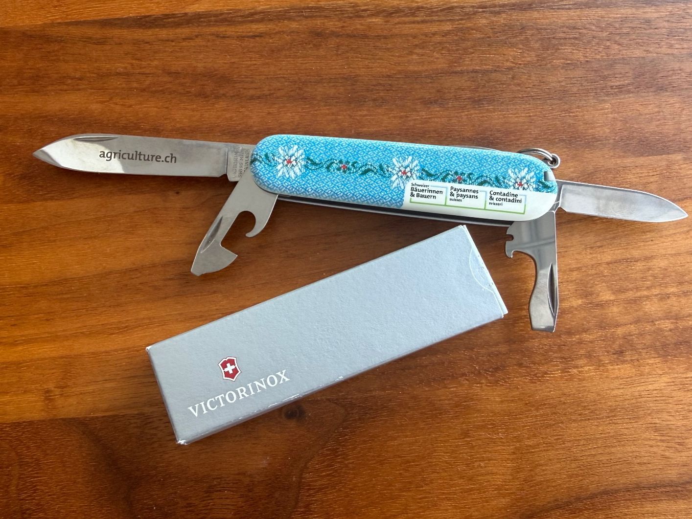 Victorinox Coltelli tascabile: Victorinox Sackmesser - 7 teilg – Nuovo e nell'imballaggio originale da Luzern venduto da 2HIGH4U 1