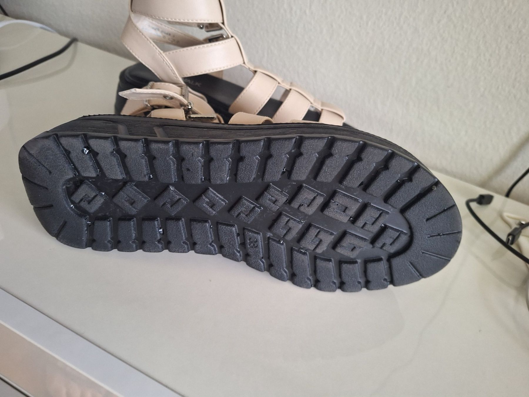 Scarpe da donna: Sandalen, Grösse 38, neuwertig – Nuovo (secondo la descrizione) da Worb venduto da nfsolutions 4