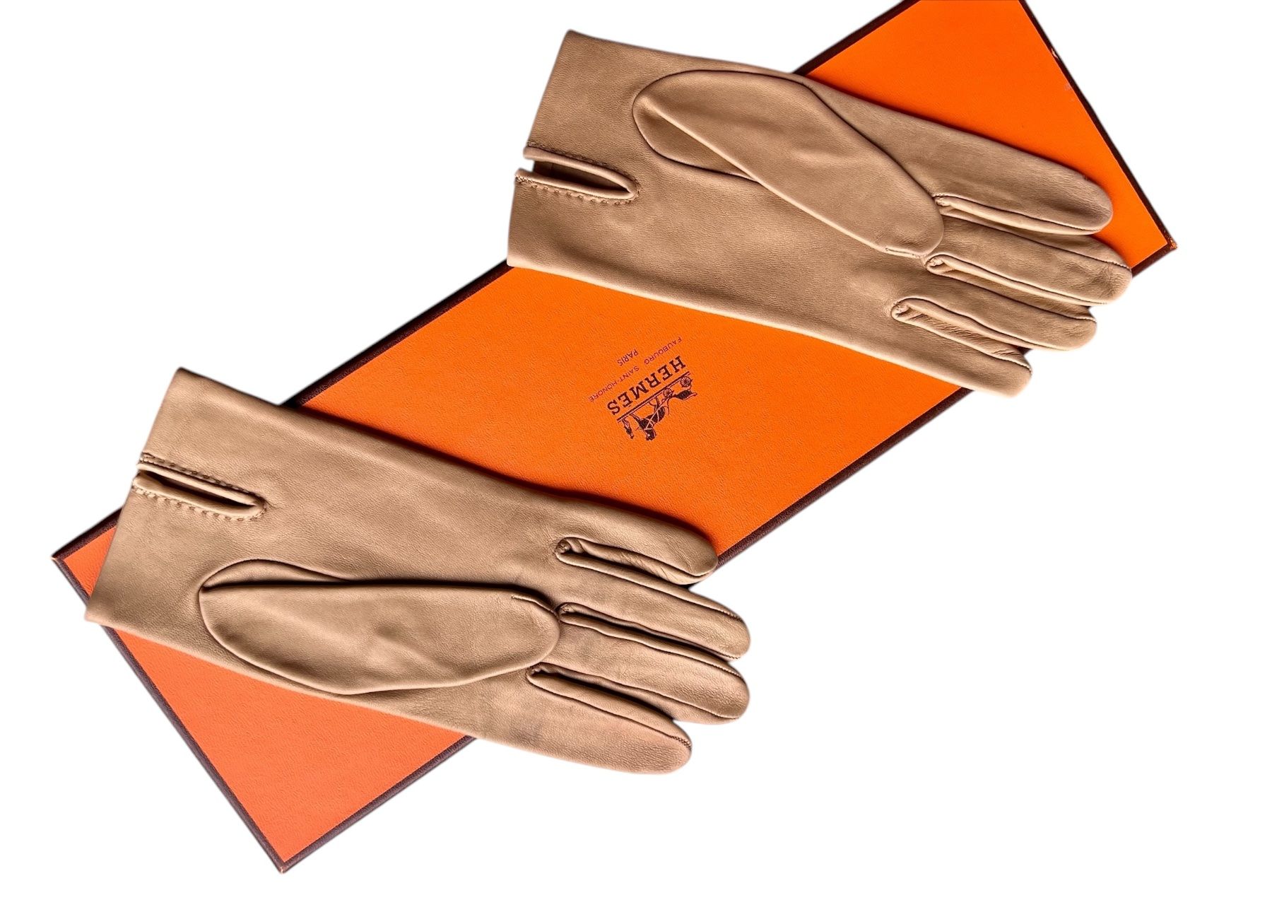 Hermès Guanti & manicotti: 😍 Hermes Fine Leather light camel brown Gloves 😍 – Usato da Apples venduto da the_7jtf 1