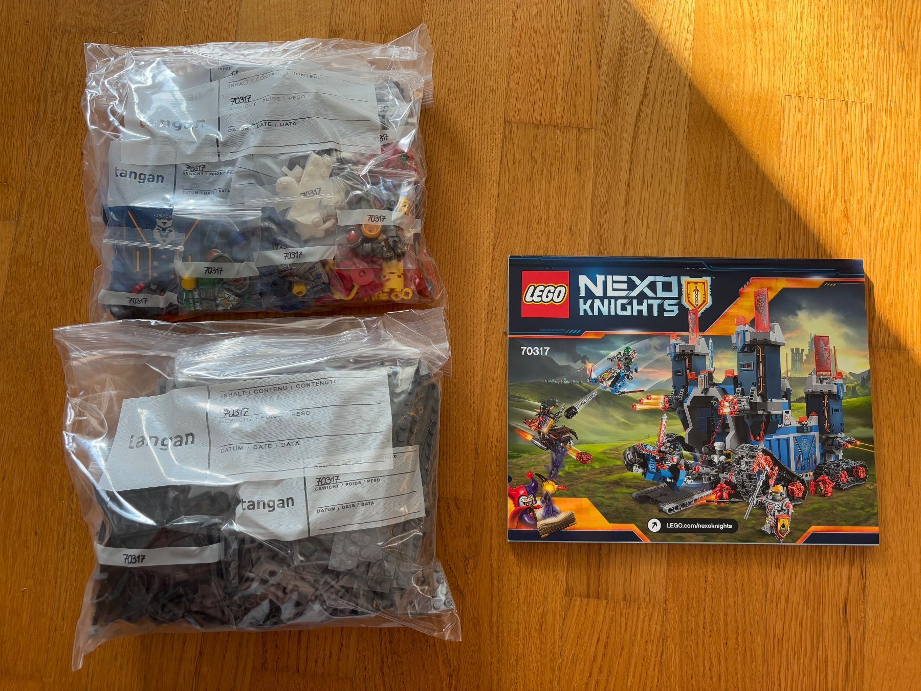 Lego Kit di costruzioni: LEGO Nexo Knights Set 70317 – Usato da Schlieren venduto da sch_df8p 1