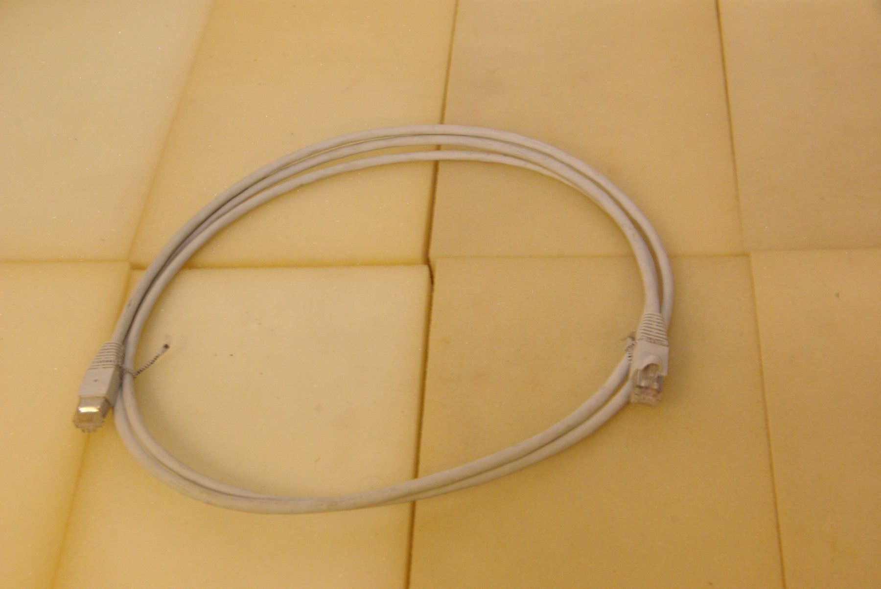 Dätwyler Cavi: Netzwerkkabel Dätwyler Uninet flex 4P, grau – Usato da Herisau venduto da Cevianer1844