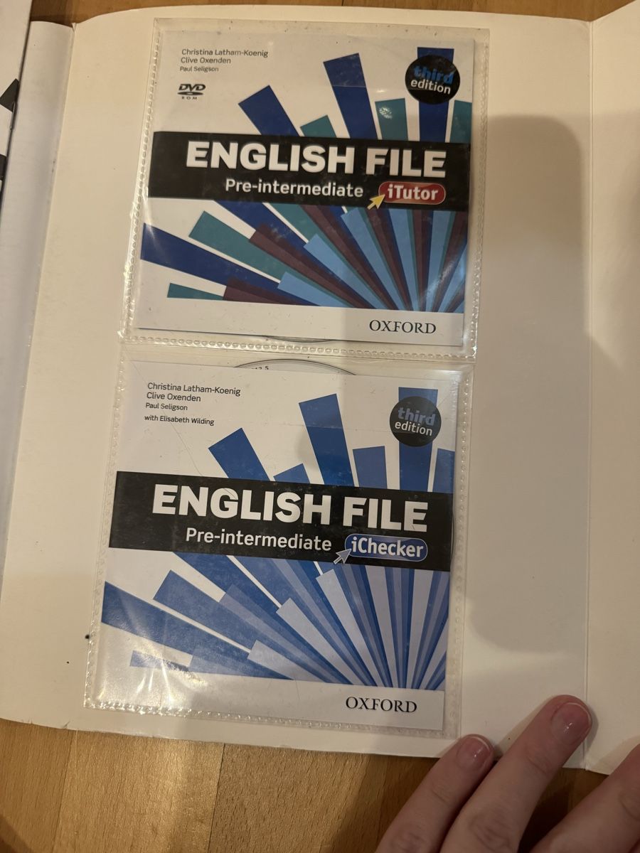 Libri: English File Digital Pre-Intermediate – Usato da Faido venduto da sof_6jgl 6