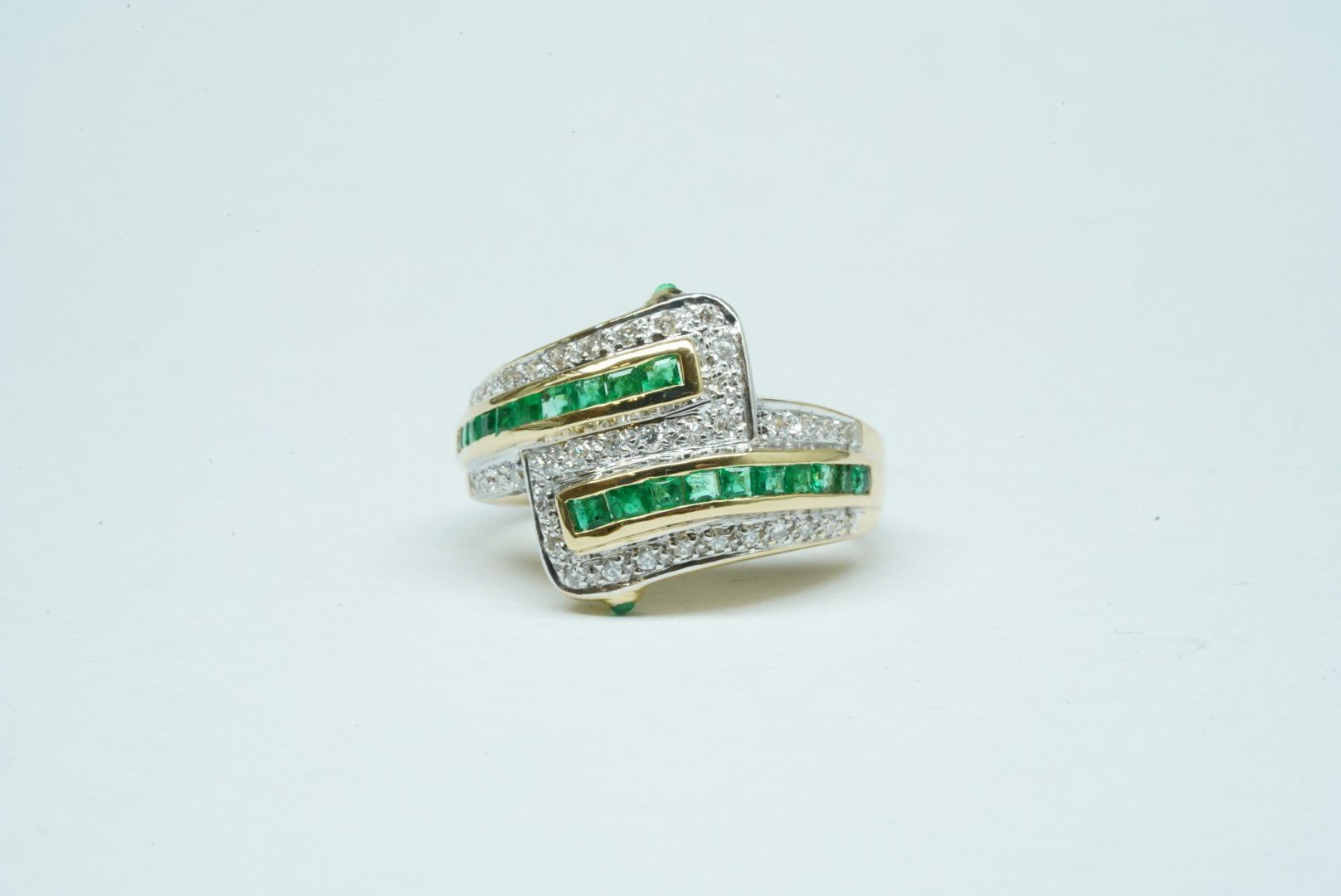 Anelli: Fingerring 18k mit Smaragden und Diamanten – Usato da Bülach venduto da Re-Jewelled