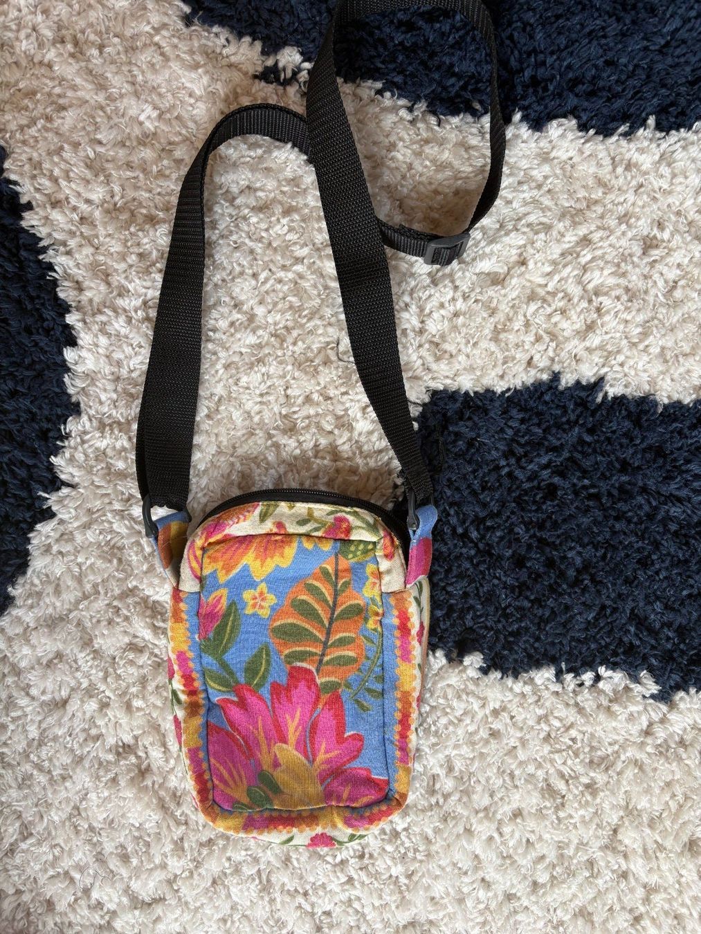 Borse da donna: Farm Rio crossbody bag – Usato da Fribourg venduto da georgeabottino 1