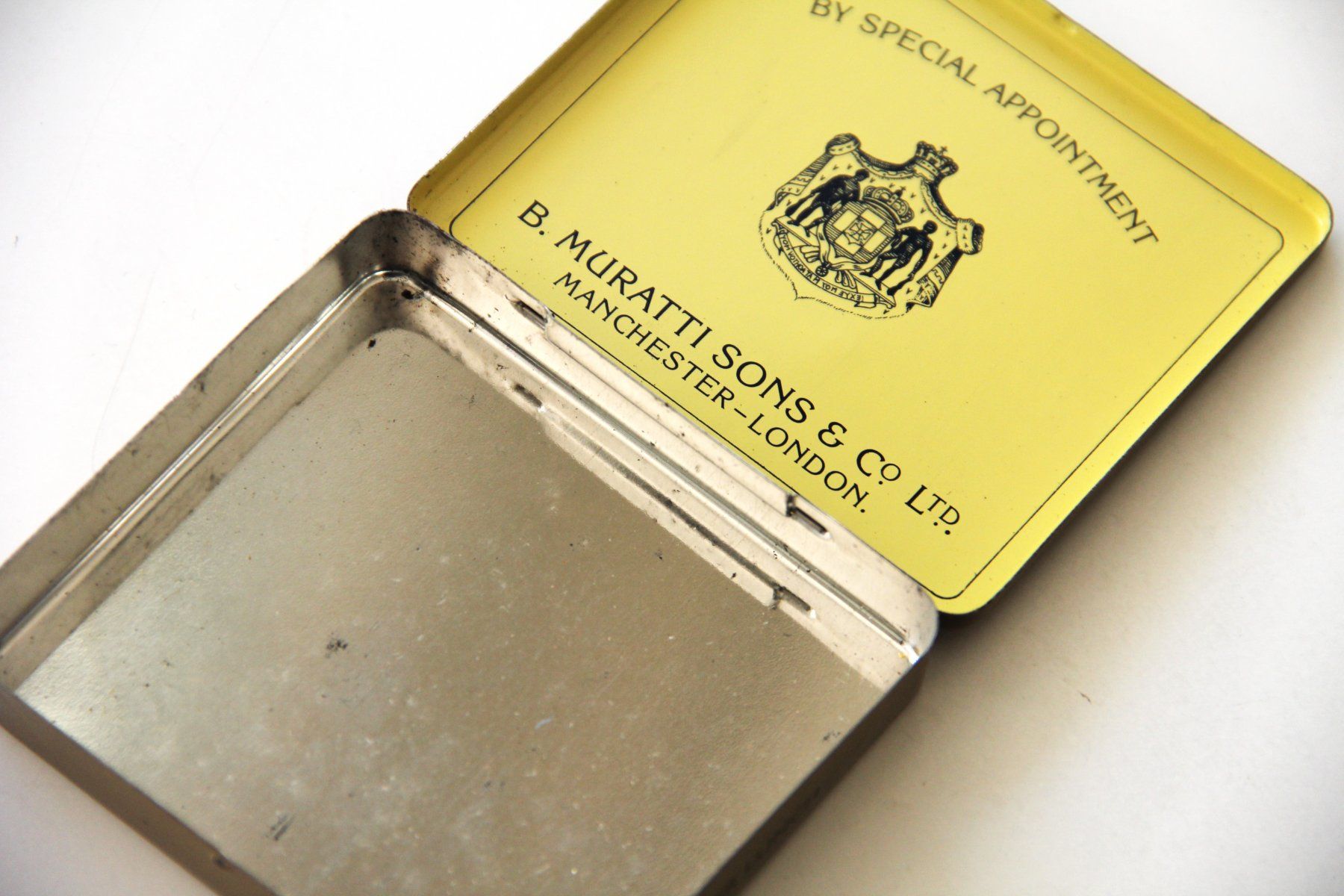 Barattoli: antike Blechdose Muratti's After Lunch Cigarettes – Usato da Luzern venduto da chf_zvb8 1