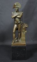 Napoleon Bronzestatue auf Marmorsockel, signiert