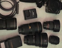 Kamera Ausruestung Set Nikon Objektive Blitz Zubehoer