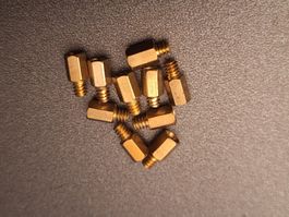 10x PC Mainboard / Motherboard Distanz-Schraube