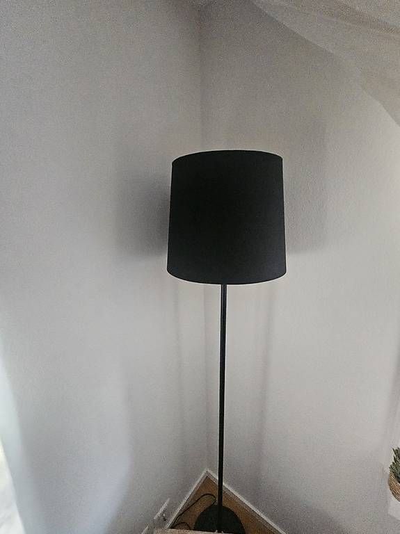 Lampade: Stehlampe praktisch neu – Usato da Schaffhausen venduto da jel_td5y