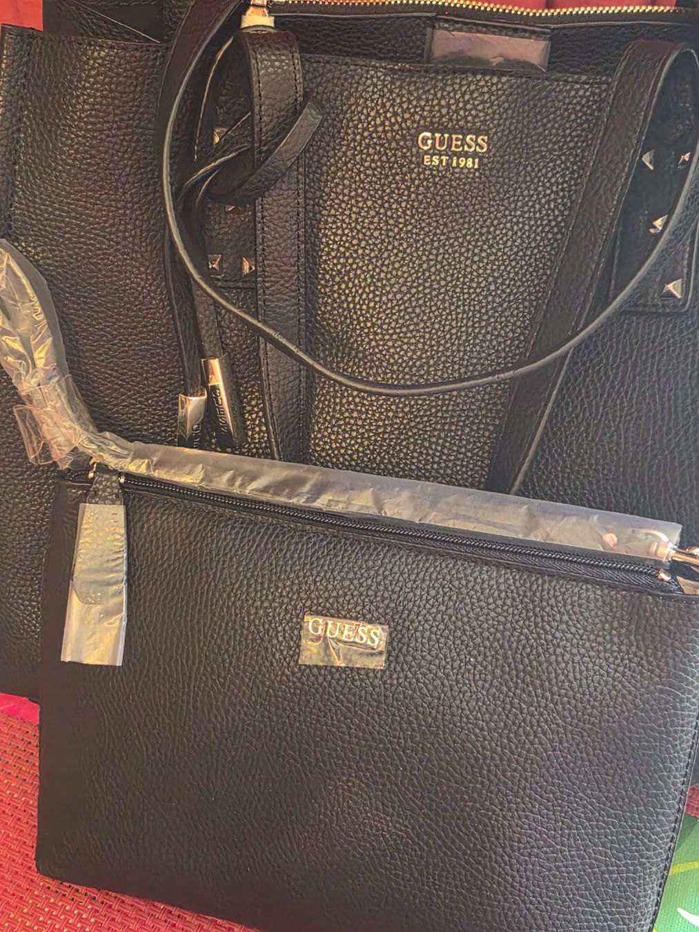 Guess Borse da donna: GUESS HANDTASCHE NEU SCHWARZ – Nuovo (secondo la descrizione) da glattbrugg venduto da Aurica 3