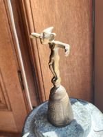 1 kleine Glocke aus Messing, heller Ton