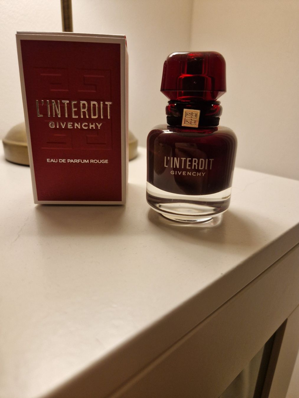 Givenchy Profumi & Eau de Toilette: Givenchy linterdit rouge 35ml edp – Usato da Horgen venduto da blumen31