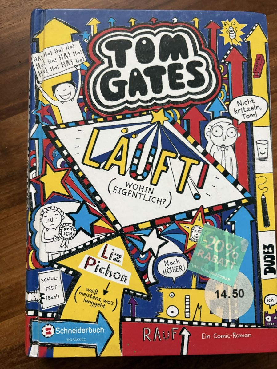 Libri: Tom Gates - Läuft! Wohin eigentlich? Comic-Roman – Usato da Beromünster venduto da msklef 4