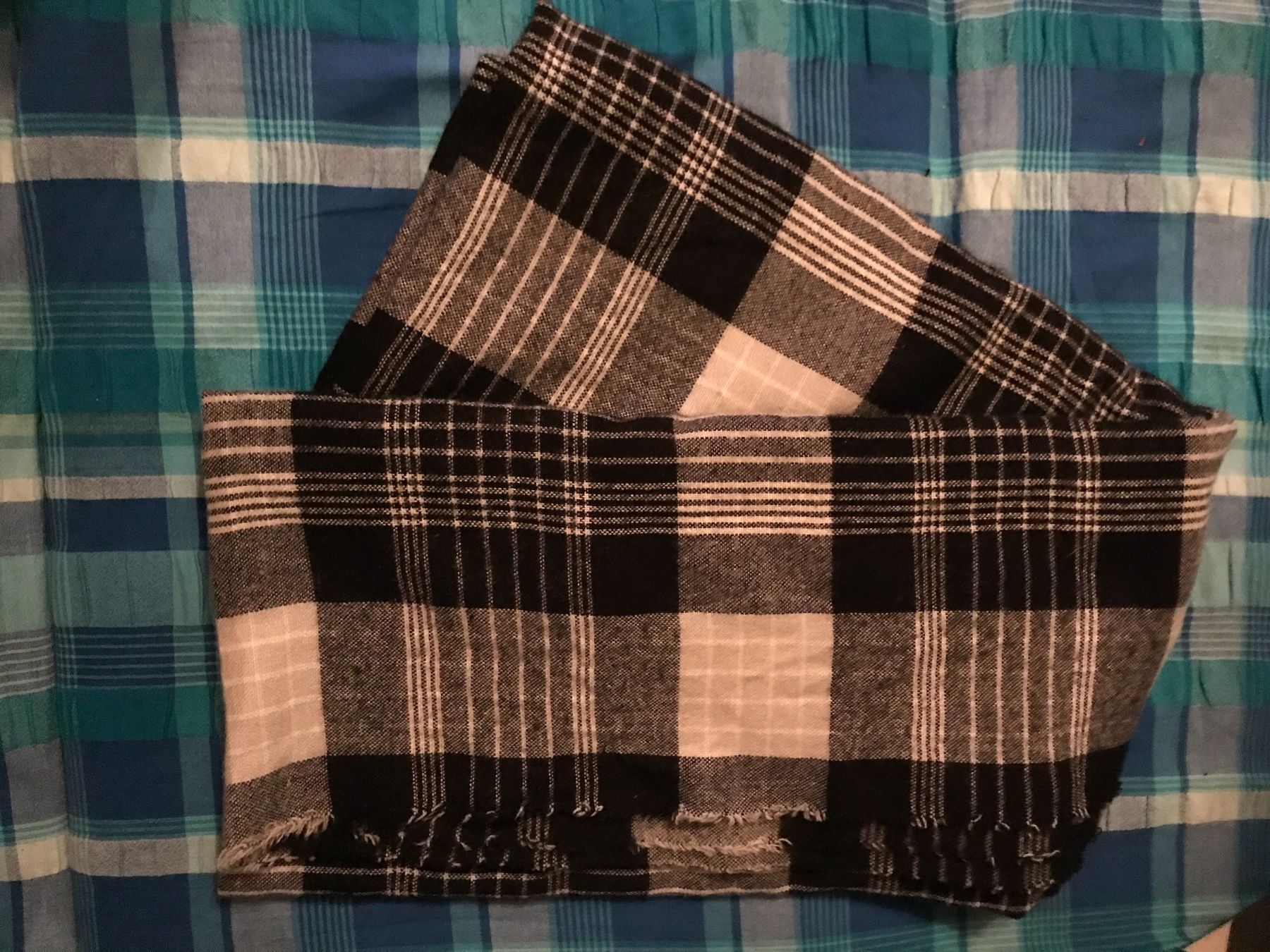 Foulards, Tücher & Schals: Schal – Gebraucht aus Gretzenbach von Cantate
