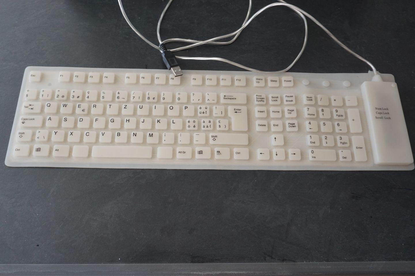 Claviers: Silikon-Tastatur – D'occasion à St.Gallen par He2