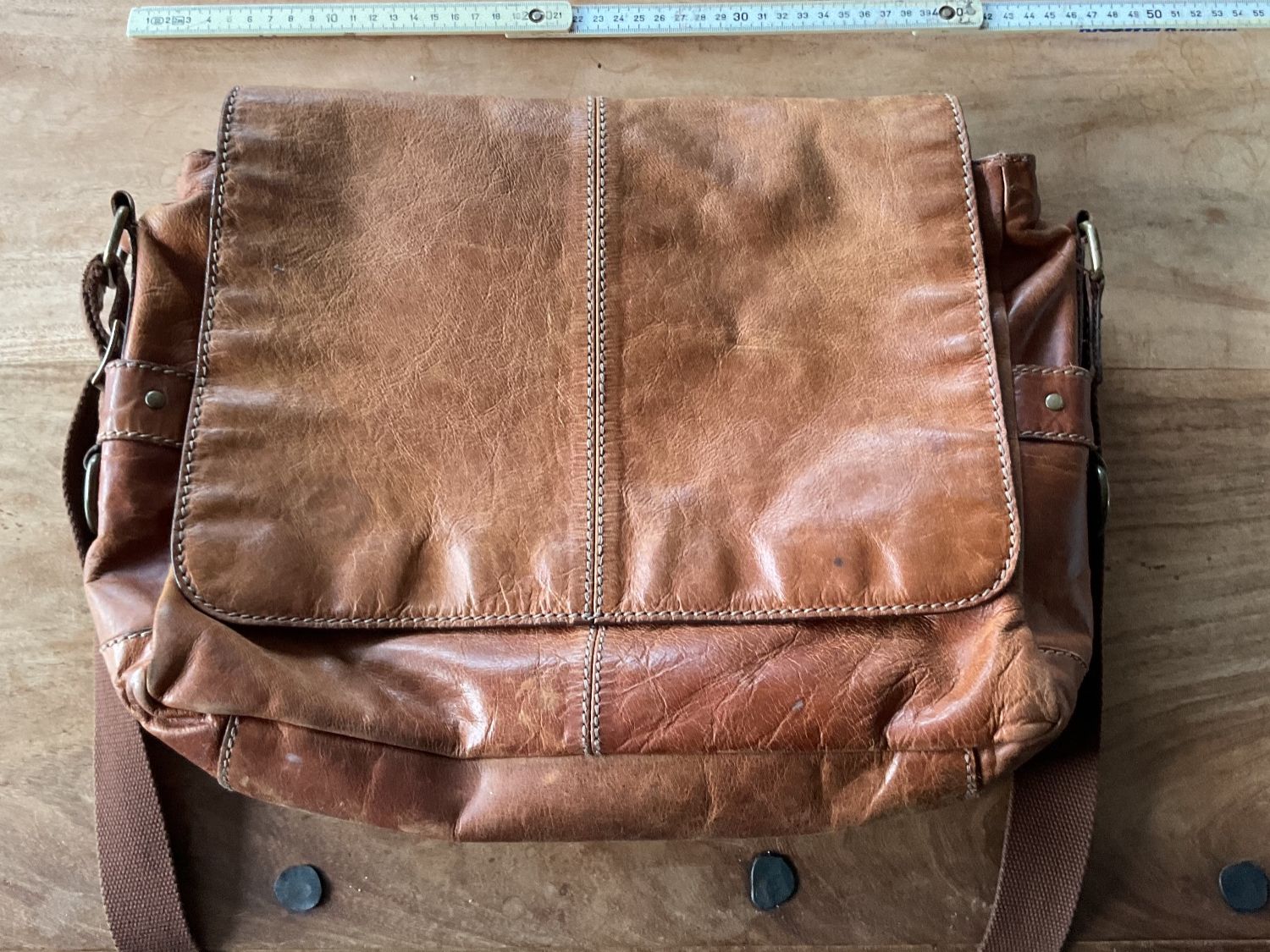 Fossil Taschen: Leder-Umhängetasche – Gebraucht aus Dübendorf von Mittwoch.2023