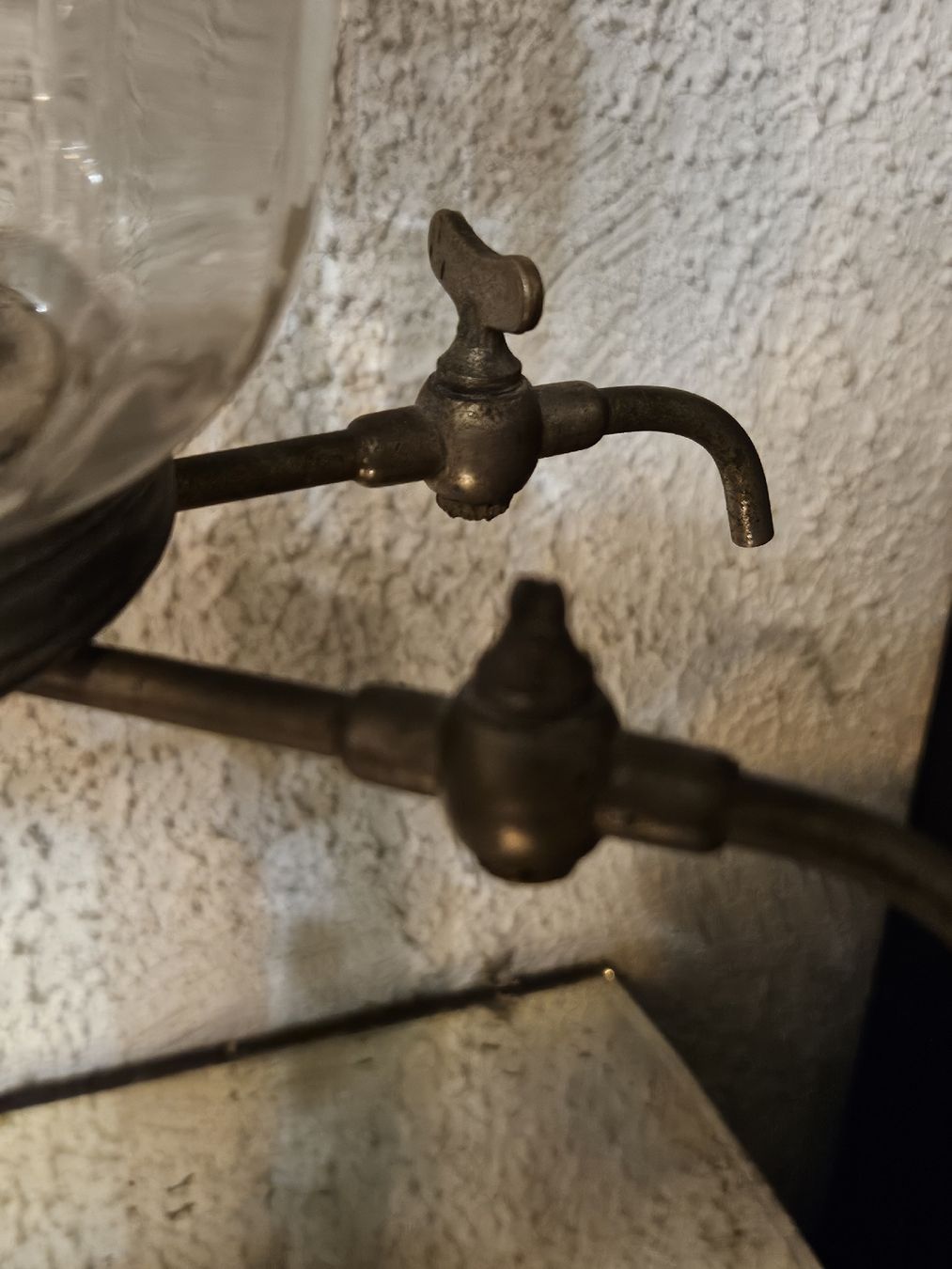 Stagni & Fontane ornamentali: fontaine à absinthe ancienne à restaurer – Difettoso da Cortaillod venduto da lemaurice01 2