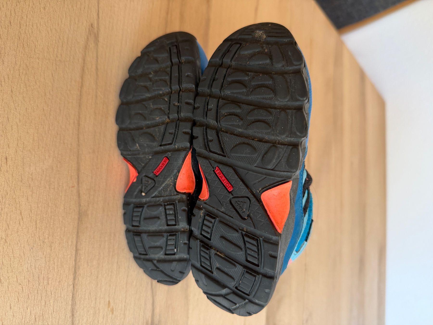 Adidas Scarpe per ragazzi: Tolle Adidas Kinder Wanderschuhe, Gr. 27 – Usato da Zeiningen venduto da nic_2rmd 1