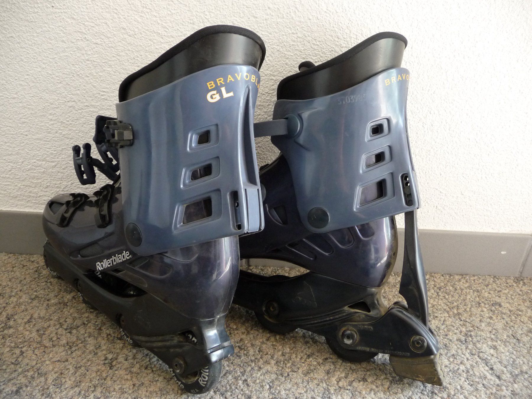 Pattini in linea & Pattini a rotelle: original VINTAGE Rollerblade Bravoblade GL Grösse 29,5 – Usato da Winterthur venduto da ricofly 3