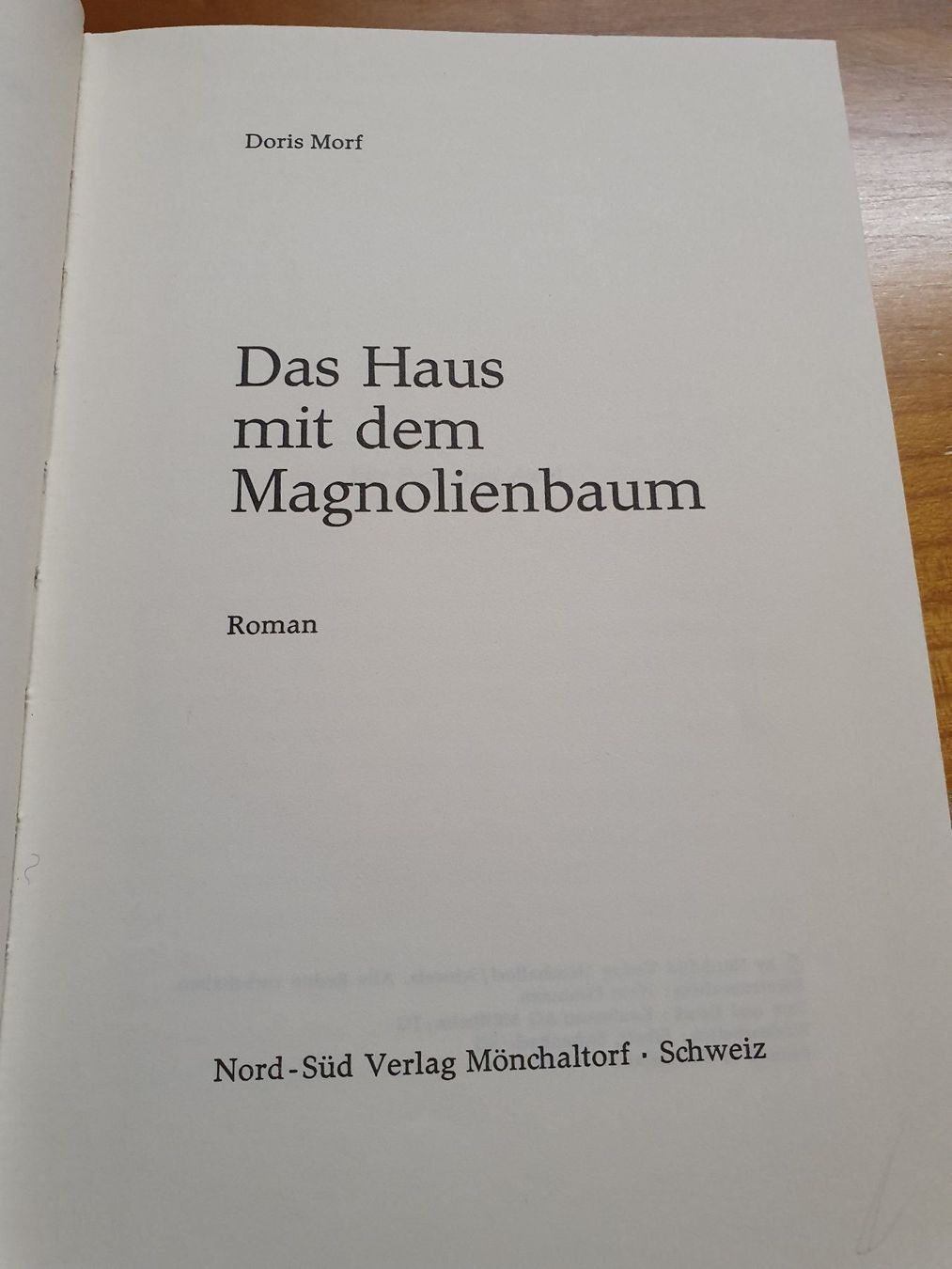 Bücher: Das Haus mit dem Magnolienbaum – Gebraucht aus Oberdorf BL von BaldenEagle 1