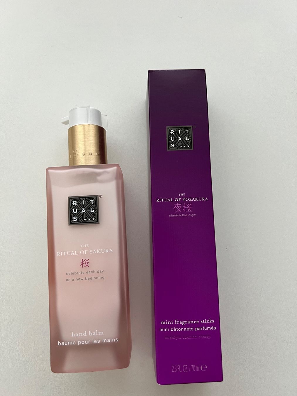 Rituals Deodoranti per ambiente: Rituals Duftstäbchen und Handbalm – Nuovo e nell'imballaggio originale da Hünenberg See venduto da manulina88