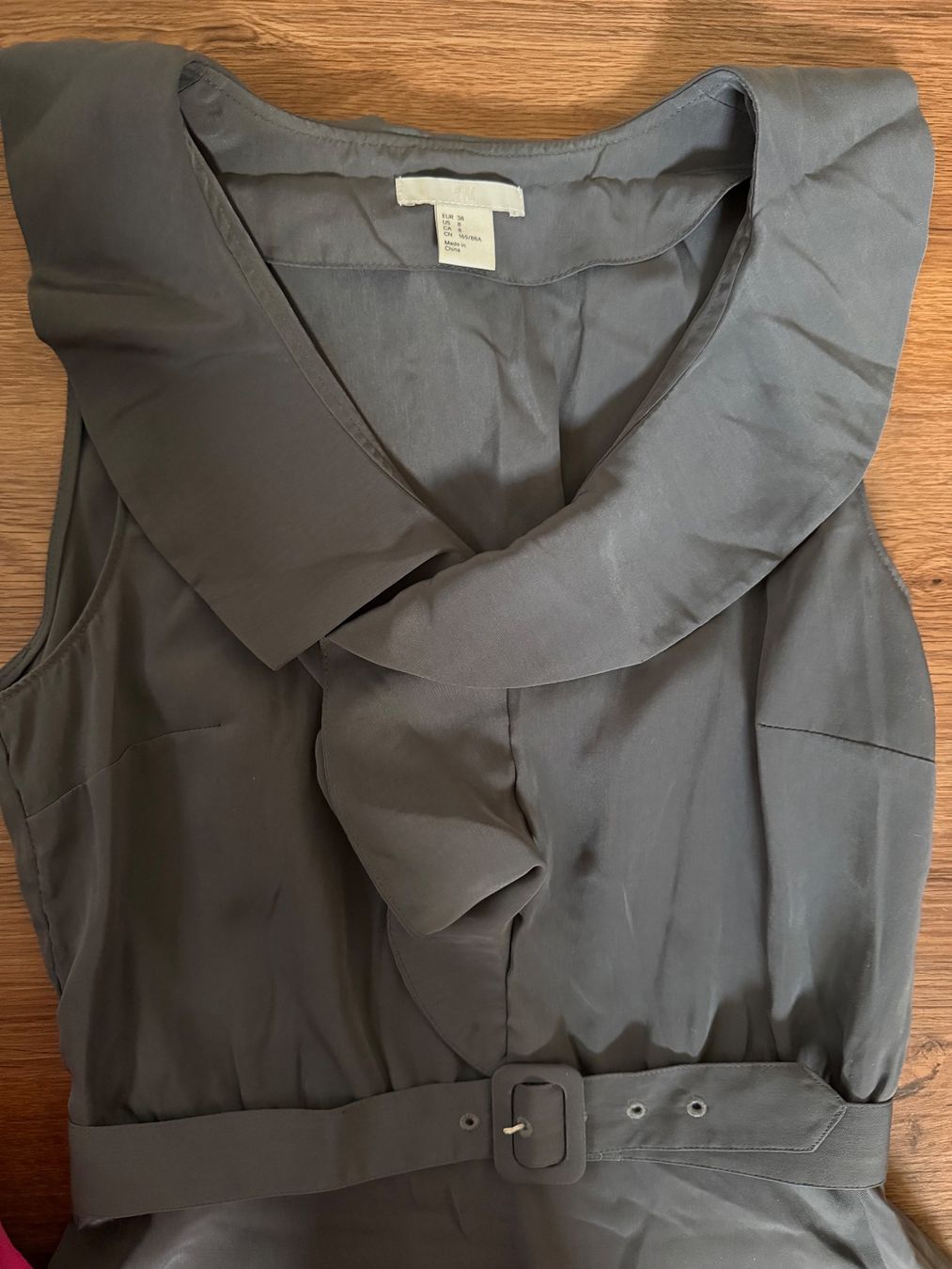 H&M Vestiti: H&M Kleid mit Volants, Grösse 38, Grau – Usato da Hergiswil NW venduto da lar_zkp7 3