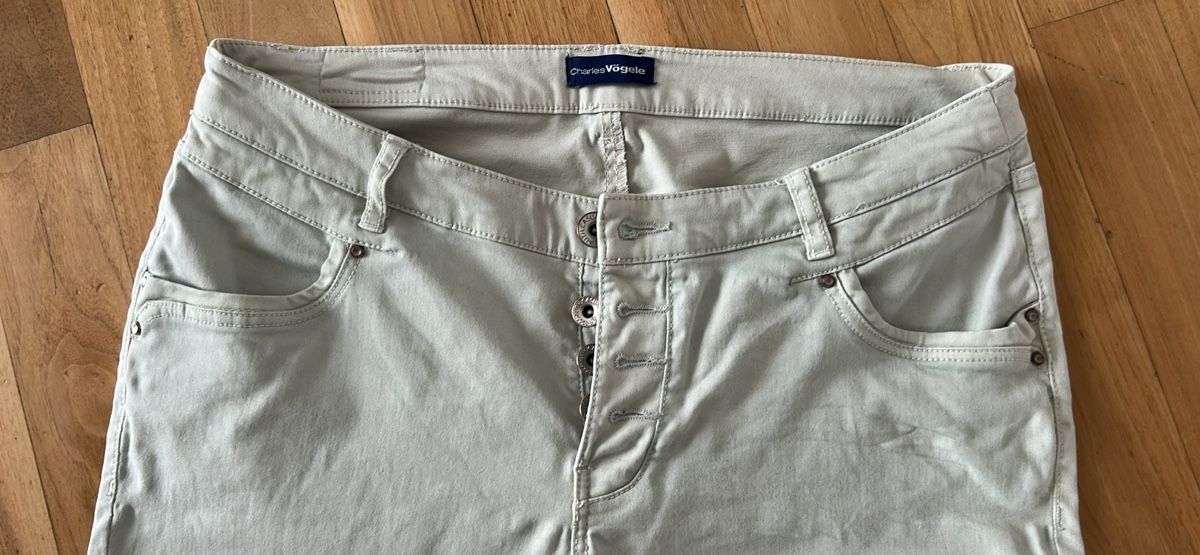 Hosen: Schöne Damen Sommer-Bermudas, Grösse 40 – Gebraucht aus St. Urban von uschi73 1