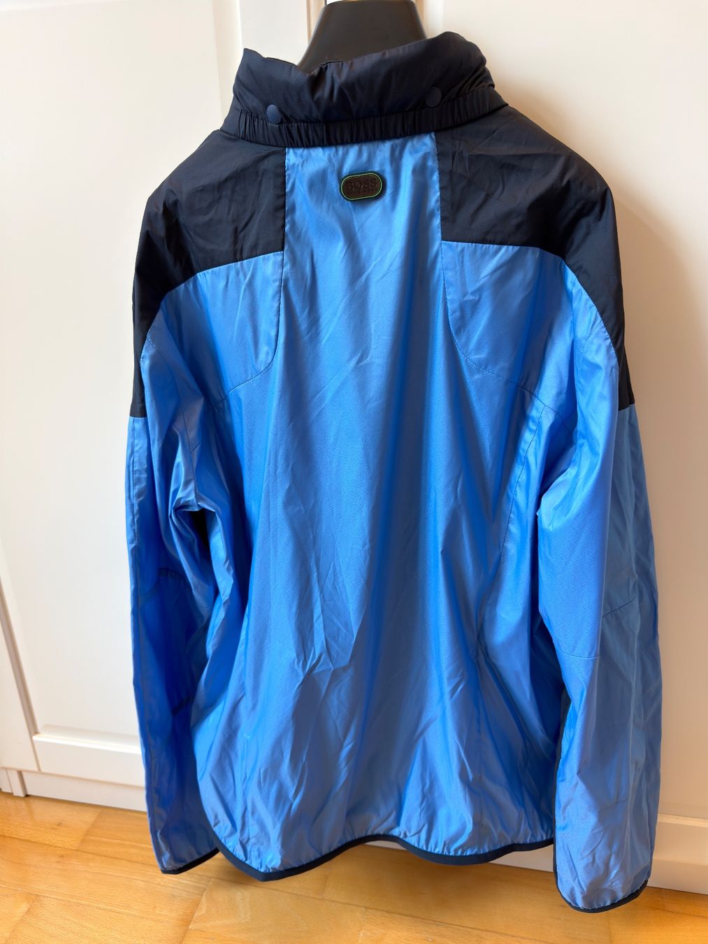 Hugo Boss Giacche: BOSS Performance Windbreaker Herren L Neu Etikett - packable – Nuovo e nell'imballaggio originale da Zürich venduto da BestsellerFashion 4