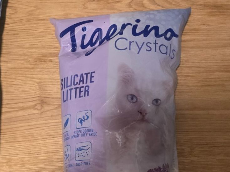 Katzenklappen: Crystals Fun - lavendel Katzenstreu – Gebraucht aus Hasle LU von ...EB80...