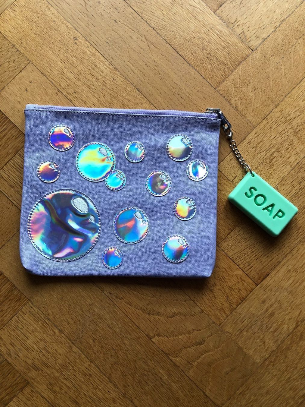 Sacs femmes: Pochette bulles Studio DIY – Neuf (Voir description) à Neuchâtel par Thesebootsaremadeforwalking