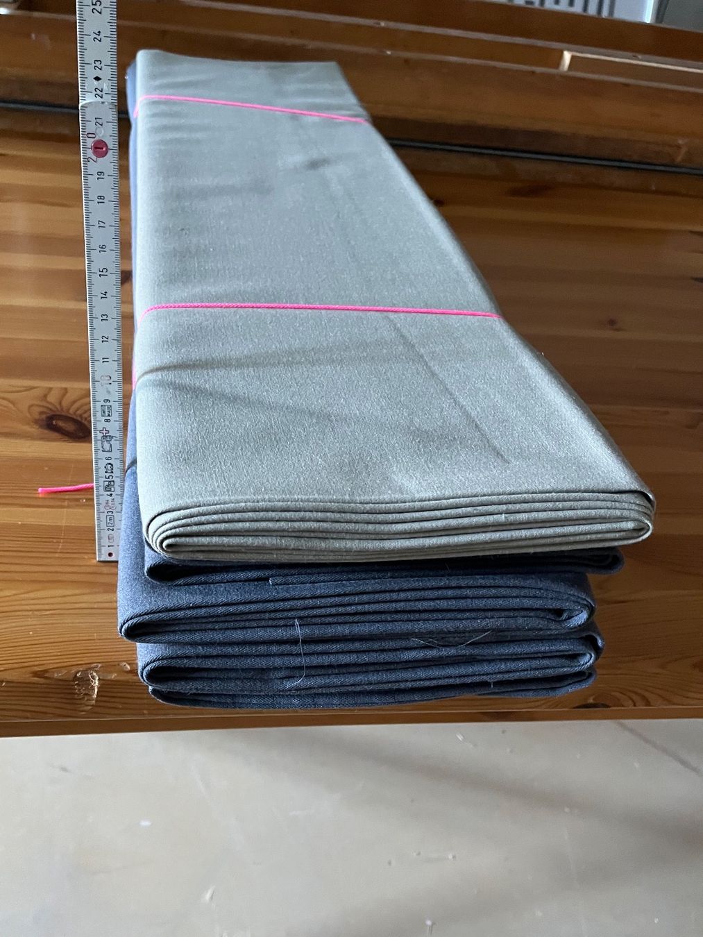 Stoffe: Stoff, Meterware, Textil, Grau, Mischgewebe, Lot – Gebraucht aus Netstal von spaltflo01 1