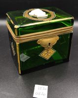 antike französische Schmuckschatulle aus grünem Kristallglas