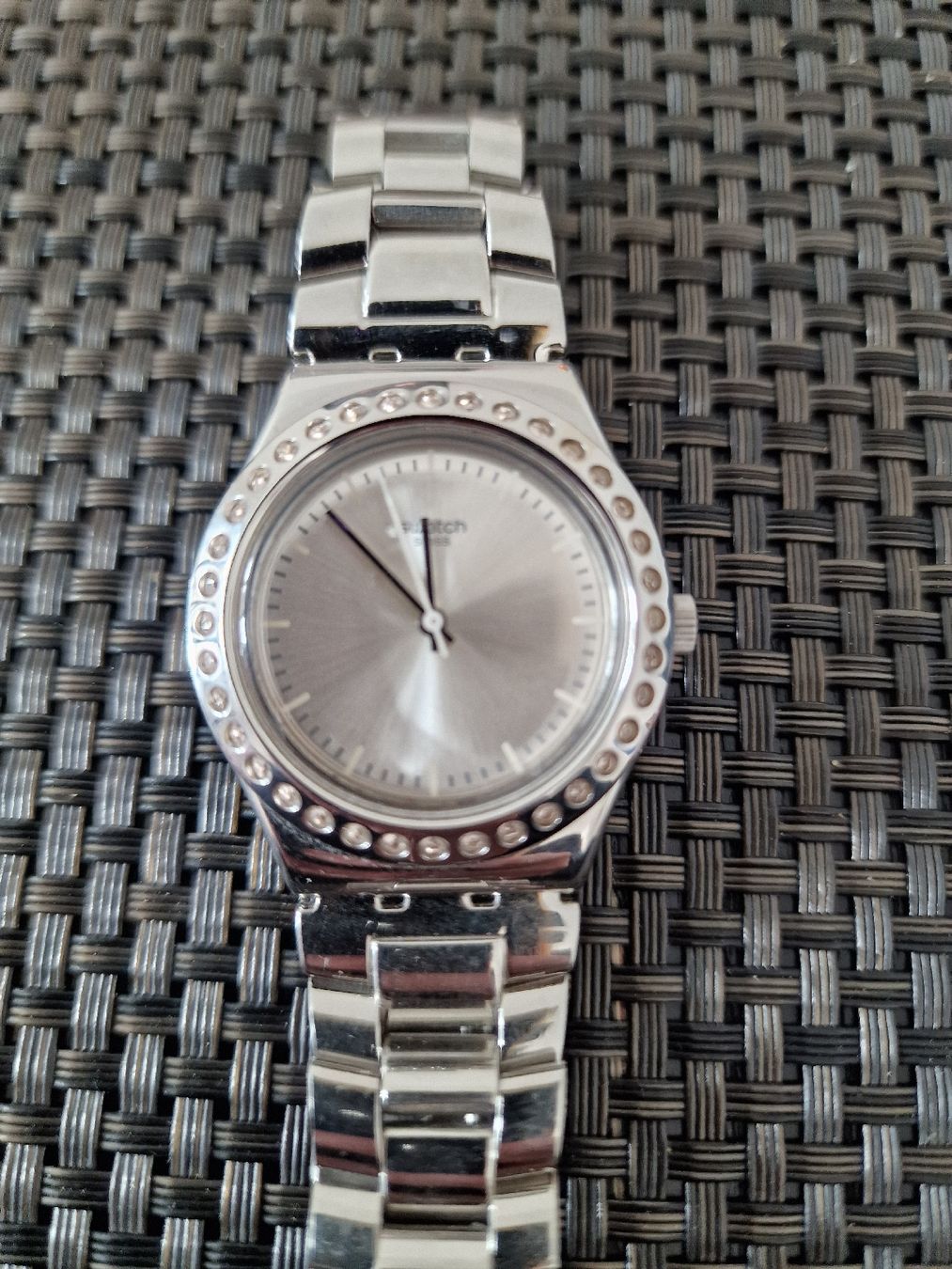 Swatch Orologi: Swatch Damenuhr Irony – Usato da Lausen venduto da Joli-80