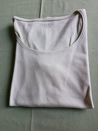 Sehr gut erhaltenes T.Shirt
