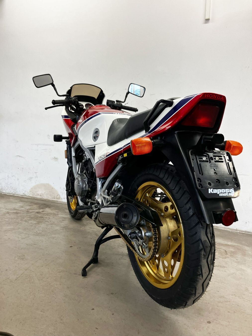 Honda Route: Honda VF 750 F – D'occasion à Däniken SO par km87 1