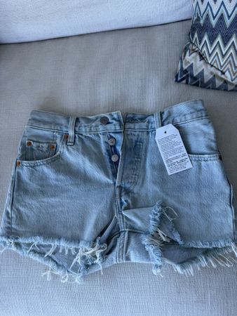 Levi's 501 Denim Shorts Light Wash Frayed Hem Size 26 Summer