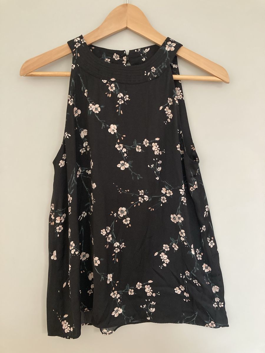 Mint & Berry Top: Mint & Berry Top, Schwarz, Blumenmuster, Gr. 36, Sommer – Nuovo (secondo la descrizione) da Schlieren venduto da cotopaxi06