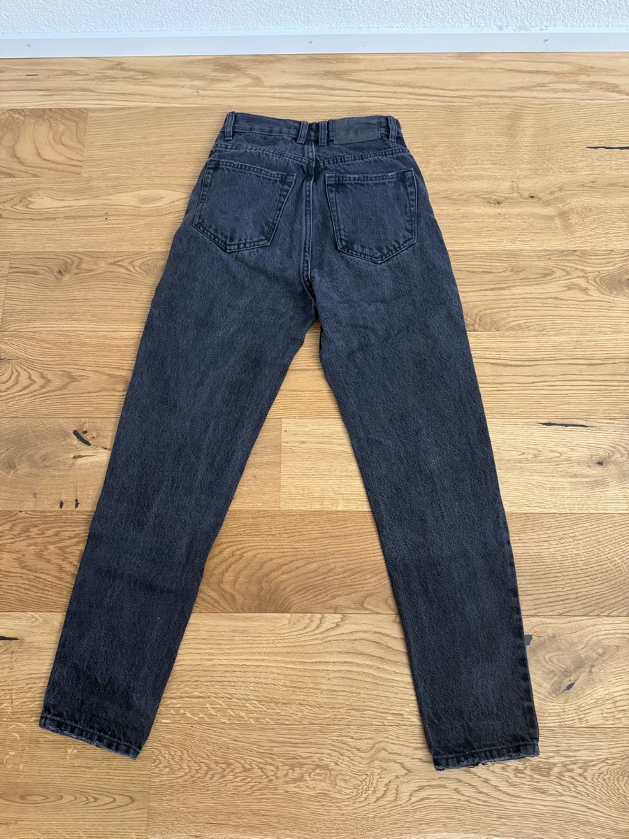 Pull&Bear Jeans: Pull&Bear Jeans, Top Zustand, Graue Waschung, Gr. 32 – Usato da Bern venduto da fab_tx65 1