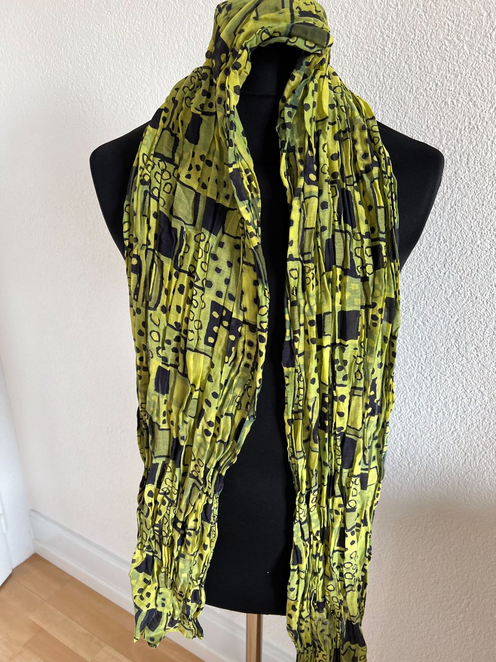 Colora Foulard & Sciarpe: Colora Schal, 27% Seide, Hellgrün, NEU – Nuovo e nell'imballaggio originale da Worb venduto da farben20zauber 2