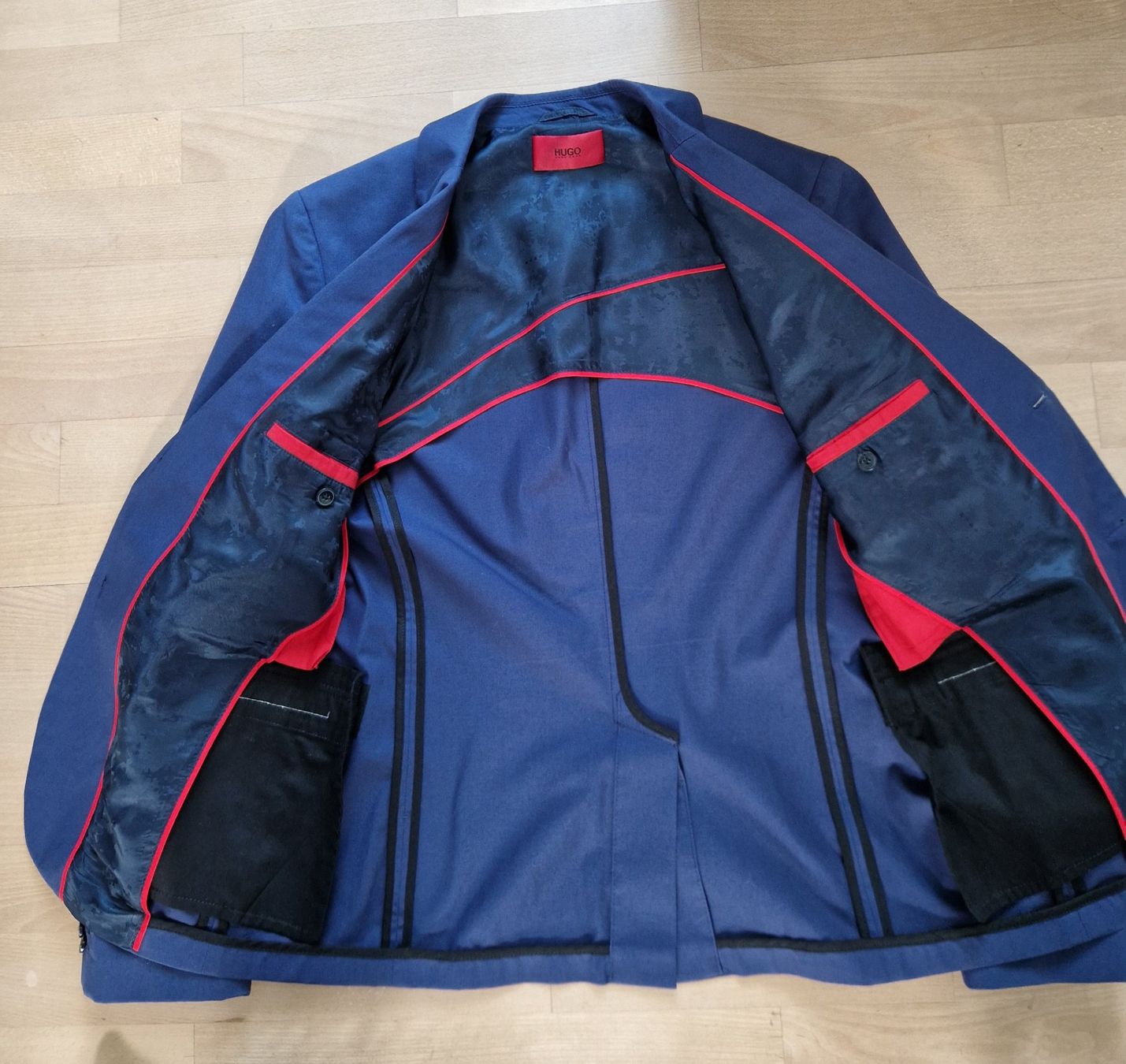 Hugo Boss Completi: Hugo Boss Anzug Gr.50 – Usato da Saland venduto da BK85 2