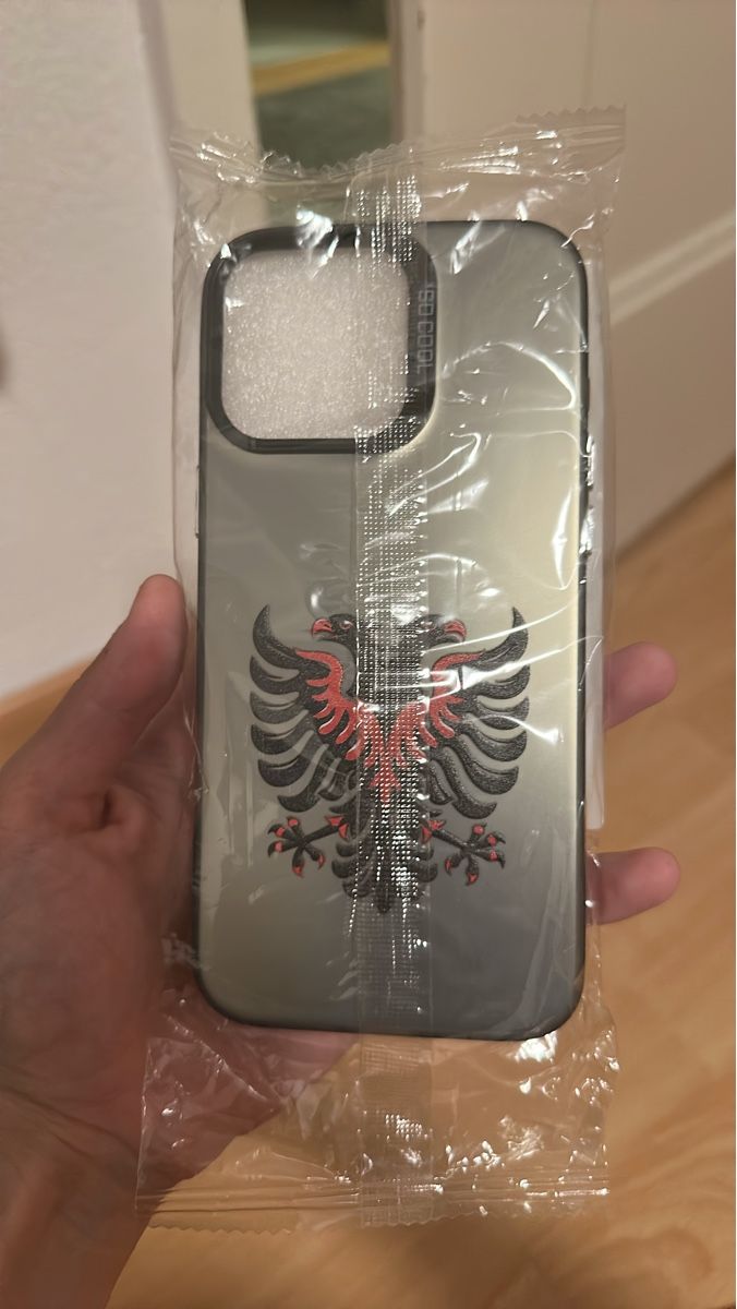 Cover & Protezioni schermo: Schutzhülle iPhone 16 Pro max Neu – Nuovo e nell'imballaggio originale da Dietikon venduto da sal_zdn5