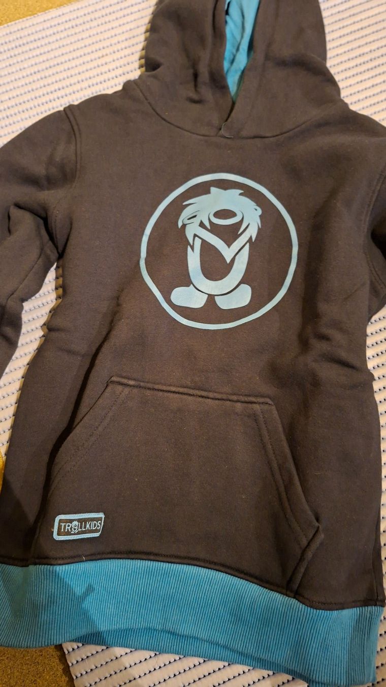 Maglioni & Felpe: Trollkids Kapuzenpullover dunkelblau, Grösse 140 – Nuovo (secondo la descrizione) da Oftringen venduto da januarloch 1