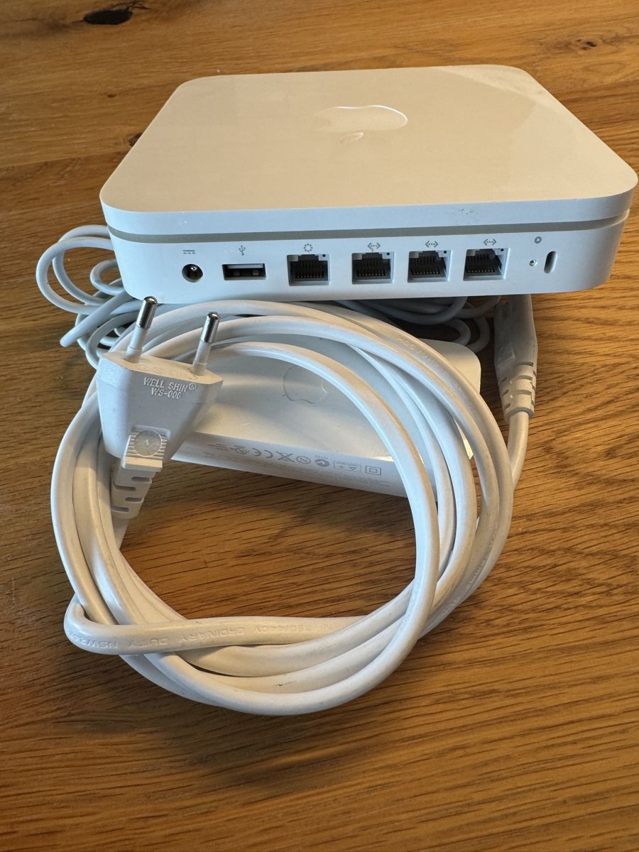 Apple Modem & Router: Apple AirPort Extreme A1408 – Usato da Bütschwil venduto da PPM-Sascha 1