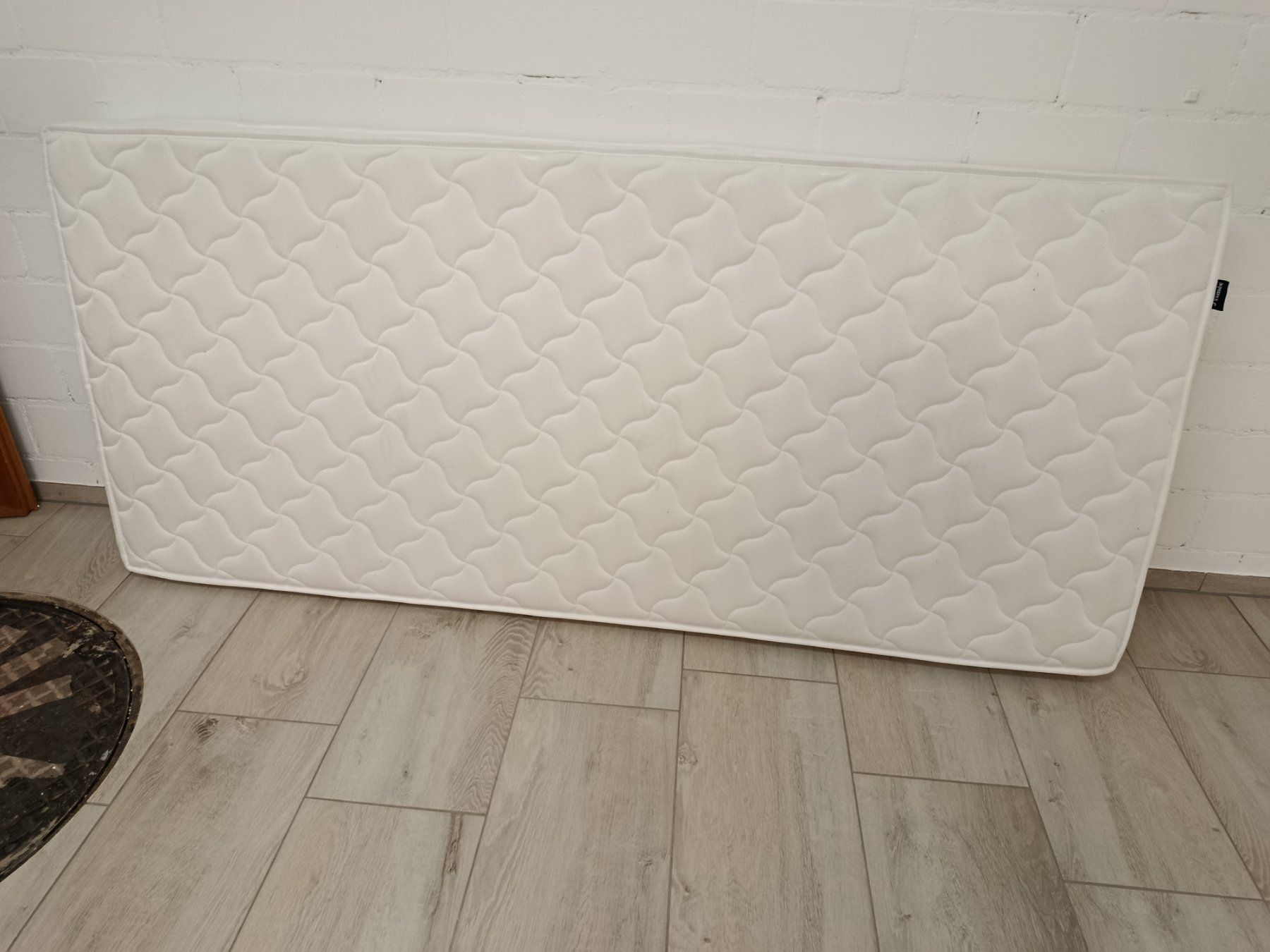 Matratzen: Matratze 90 x 200 – Gebraucht aus Aesch BL von her_55b9
