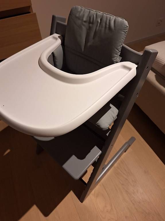 Seggioloni: Modern Baby High Chair  – Usato da Zürich venduto da MatShopping