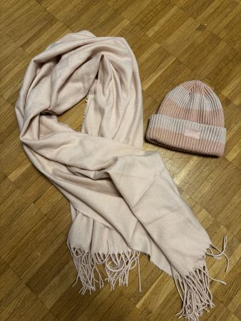 Schal und Mütze H&M