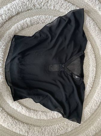 Pulli/Blusen Gr. S je Chf 3-4.-