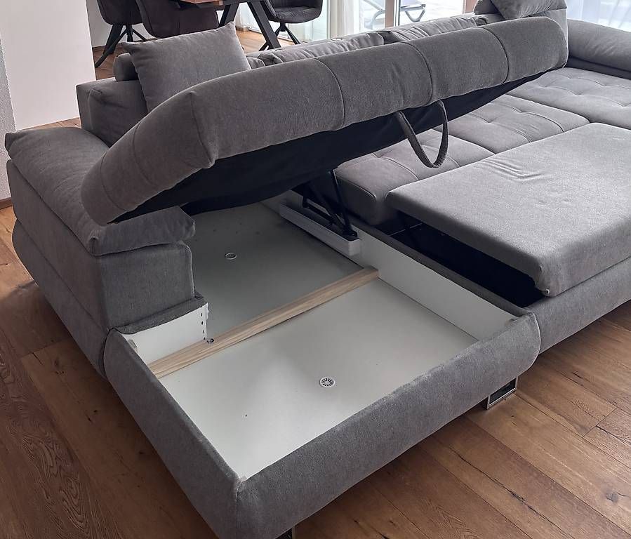 Mömax Sofas: Wohnlandschaft Grosses Sofa – Gebraucht aus Oberaach von dga_x2yg 2