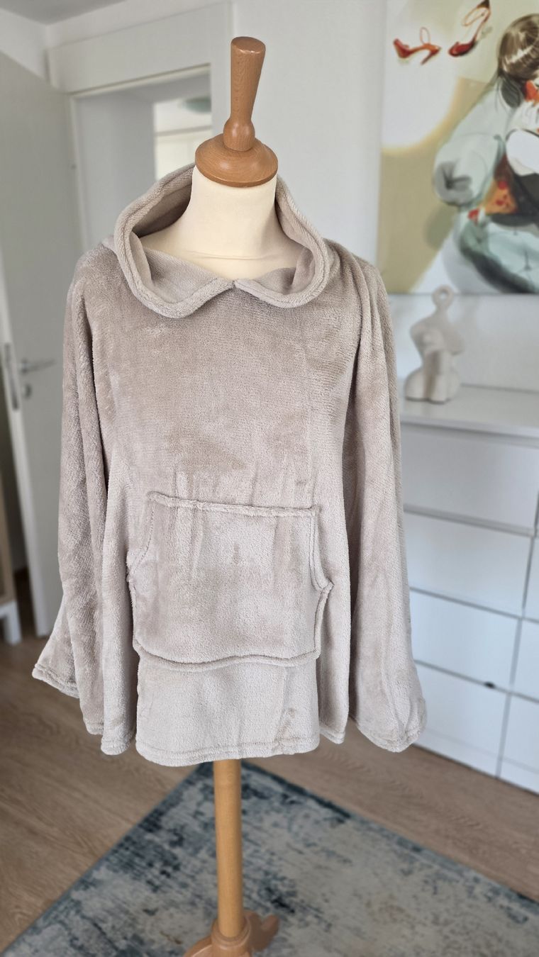 Altro in Moda donna: Poncho en "Piloupilou" TU – Nuovo (secondo la descrizione) da Cheyres venduto da Karine-Schweiz