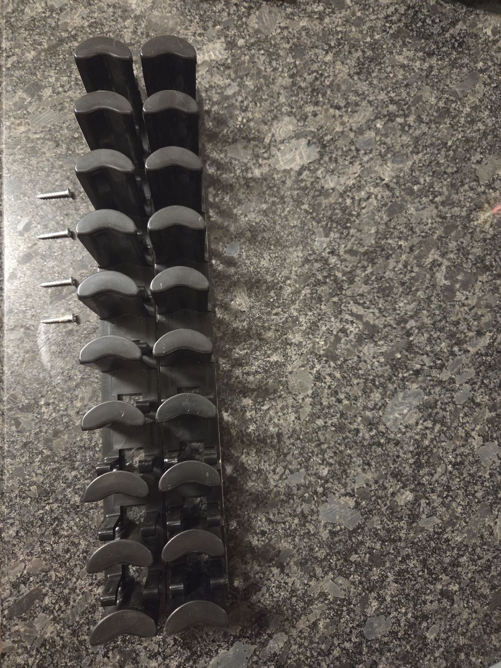 Wandhalterungen: Cap-Halter  – Gebraucht aus Kaltenbach von pas_52rz